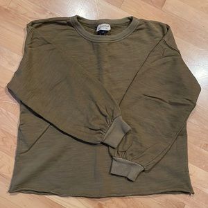 Universal thread puff sleeve sweatshirt